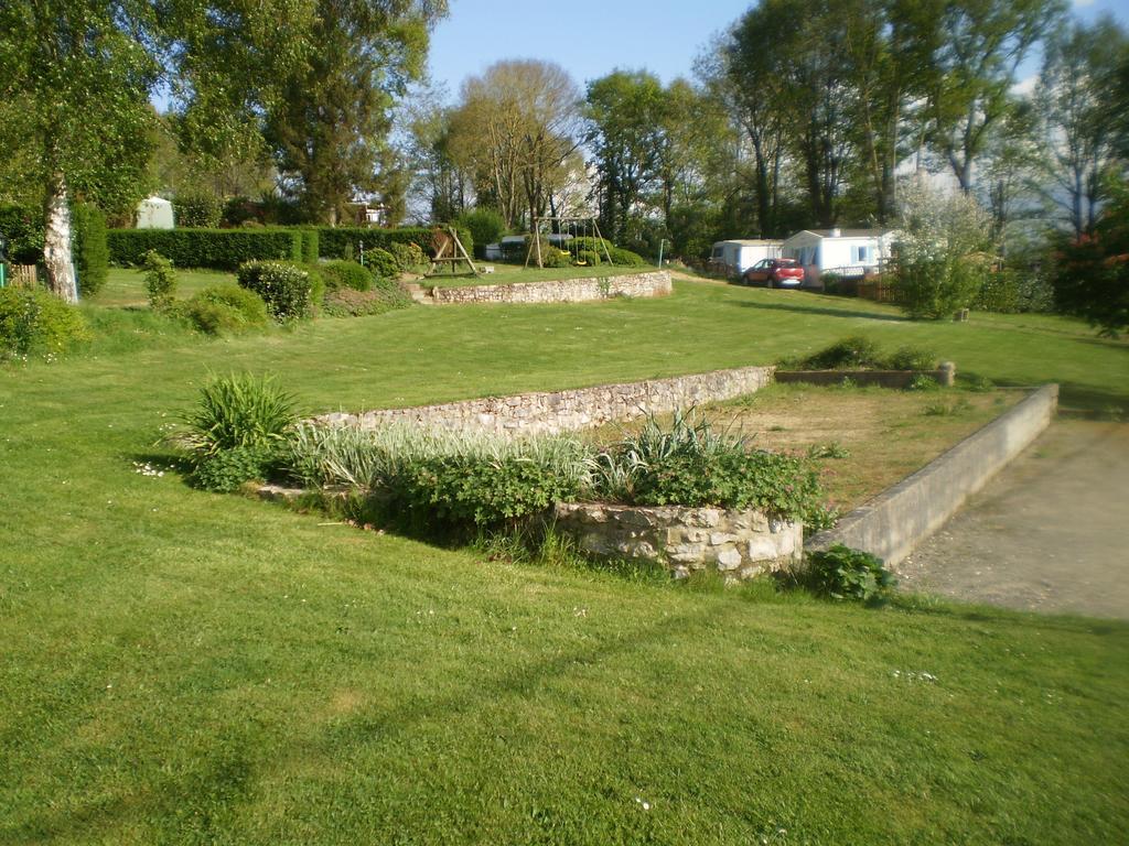 Camping Le Bois Jahan Brunelles ภายนอก รูปภาพ