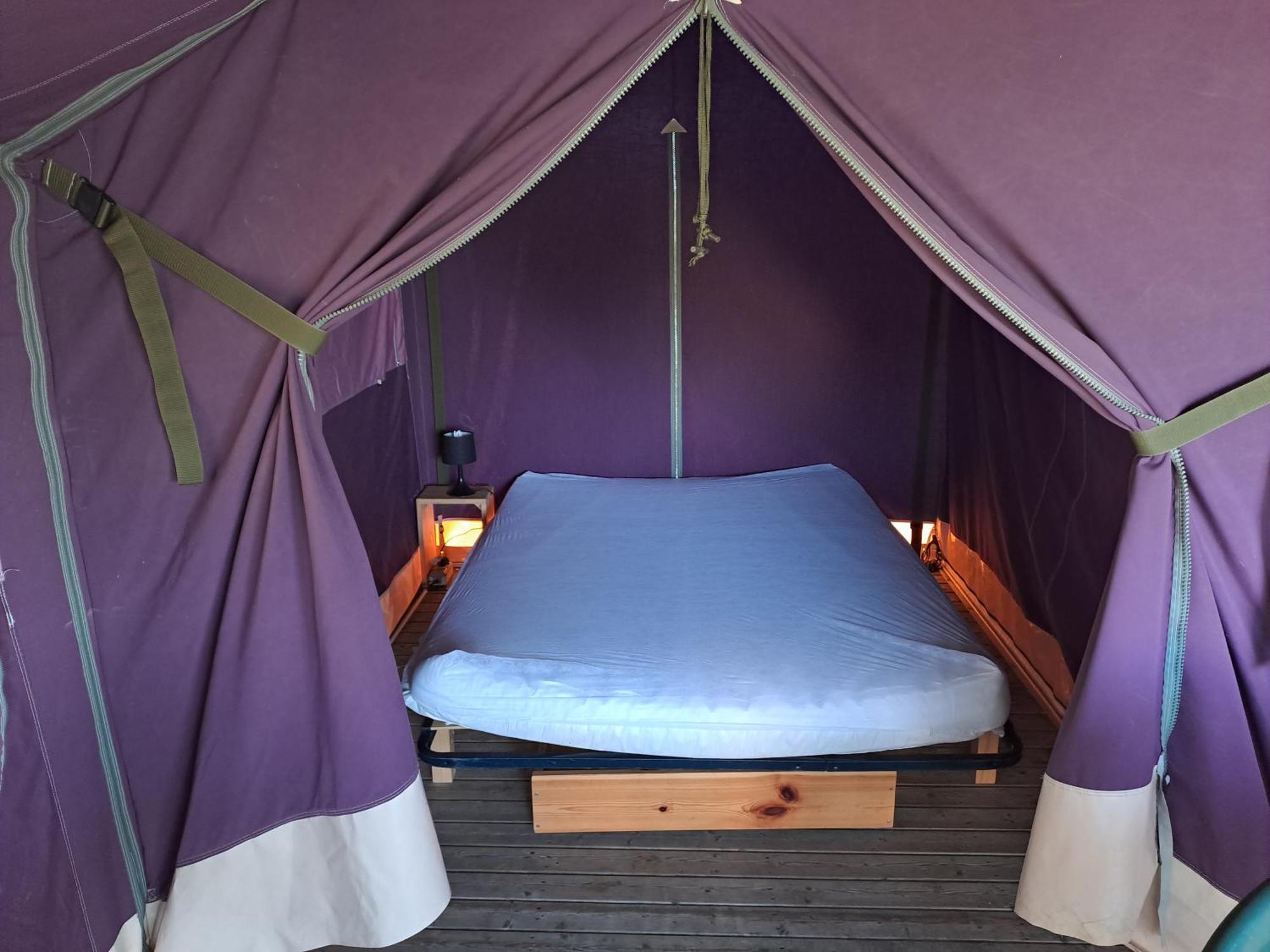 Camping Le Bois Jahan Brunelles ภายนอก รูปภาพ